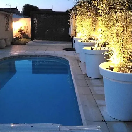 Proche De La - Renovee Et Lumineuse - Piscine, Terrain De Petanques Et Clim *