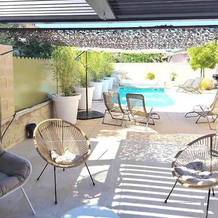 Proche De La - Renovee Et Lumineuse - Piscine, Terrain De Petanques Et Clim *
